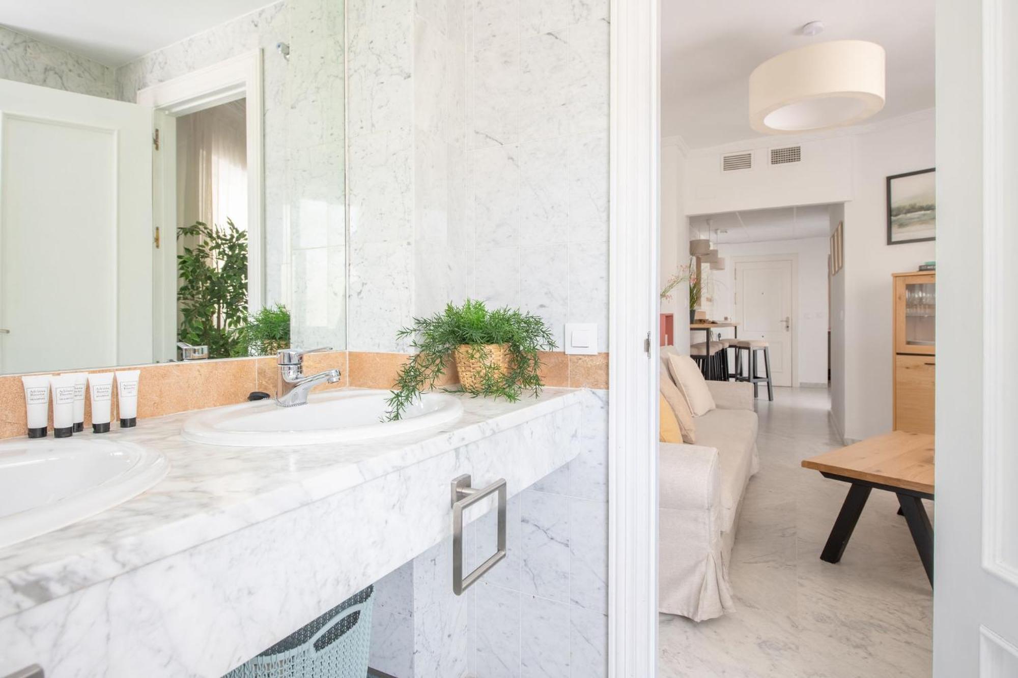 Jardines Del Prado Suite Apartment Sevilla Bagian luar foto
