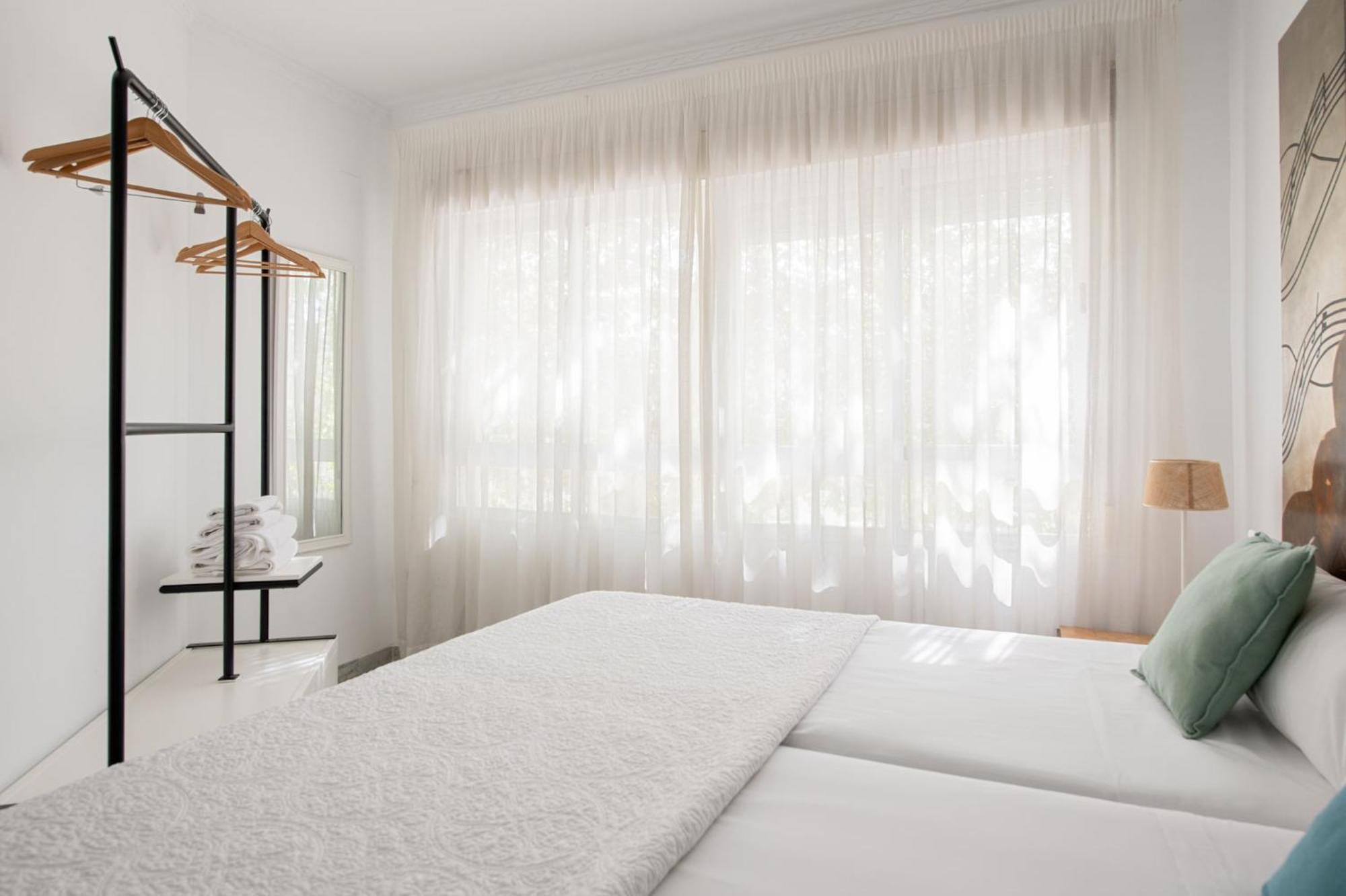 Jardines Del Prado Suite Apartment Sevilla Bagian luar foto